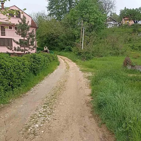 Milano Πανσιόν *