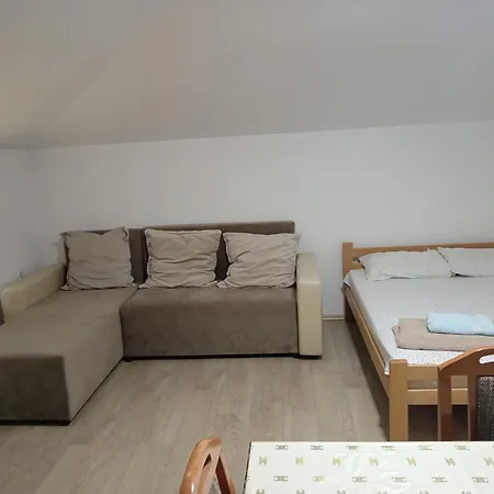 Milano Guest house Rakari